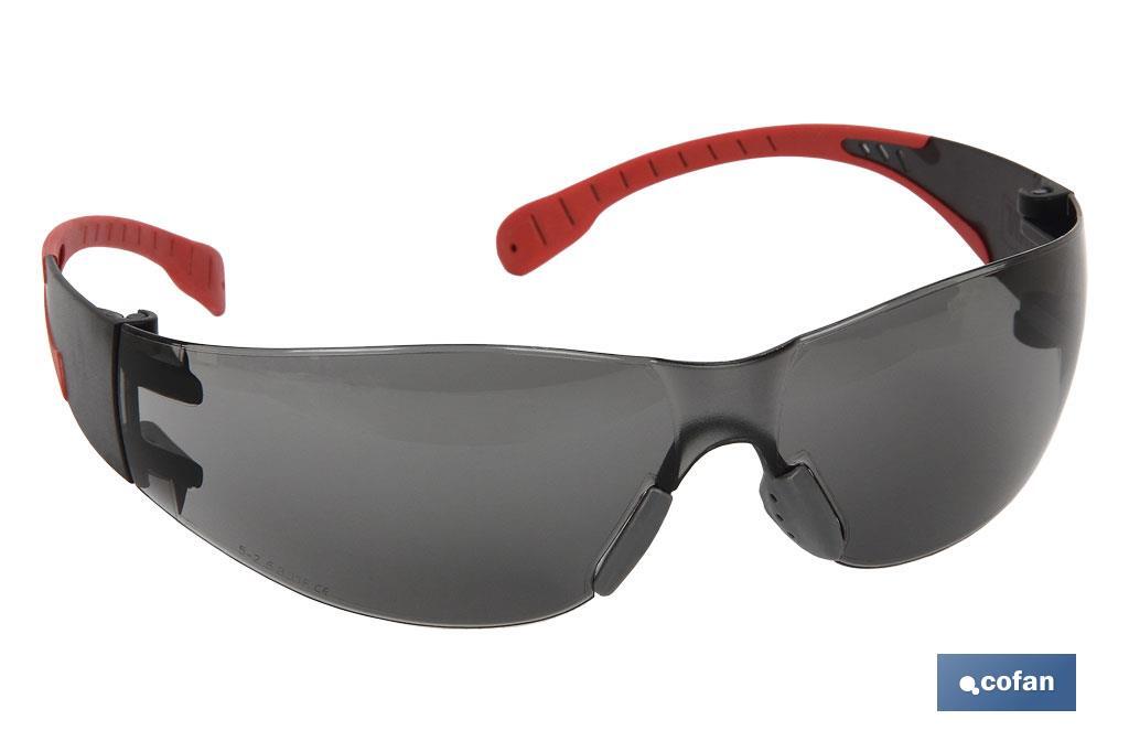 Gafas protectoras de seguridad súper ligeras | Con lente oscura | Mayor protección y seguridad en el trabajo